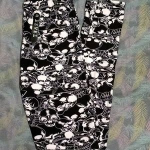 B&W skulls leggings